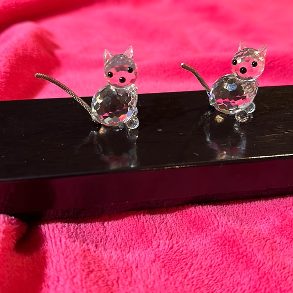 Swarovski Accents Swarovski Crystal Cats With Moveable Tails